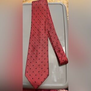Brooks Brothers 100% Silk Polk A Dot Necktie .. Mauve Redish/Salmon color